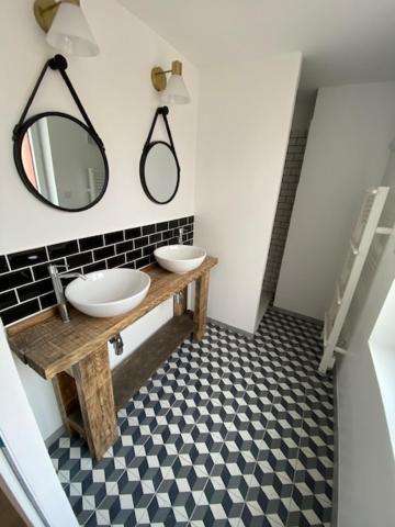 Duplex Proche Gare Vue Tour Perret Avec Parking Gratuit Apartment Amiens Ngoại thất bức ảnh
